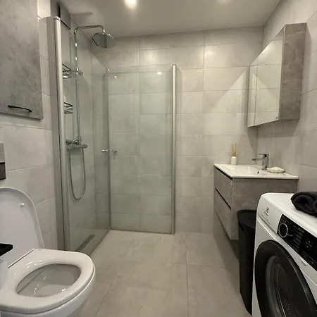 아파트 New Modern In The Centre 나르바